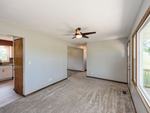 5323 Highway F36 Highway W, Newton, IA 50208