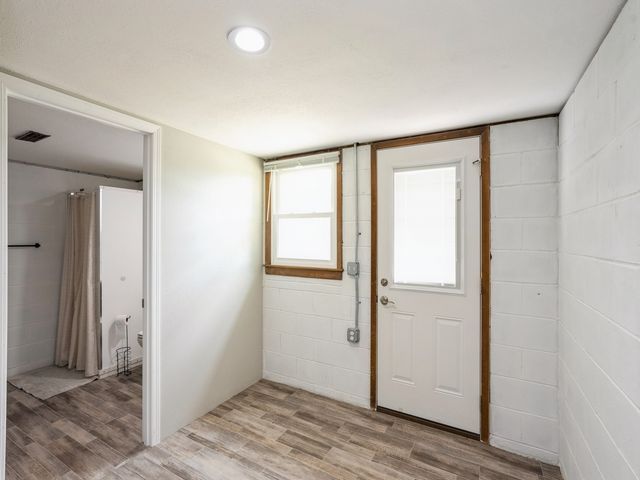 5323 Highway F36 Highway W, Newton, IA 50208