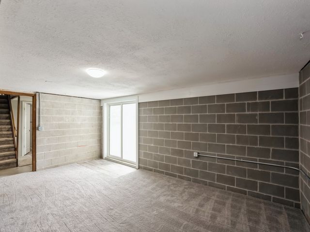 5323 Highway F36 Highway W, Newton, IA 50208