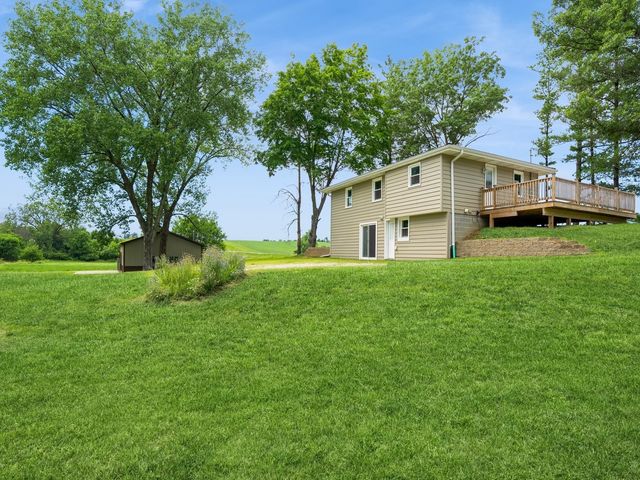 5323 Highway F36 Highway W, Newton, IA 50208
