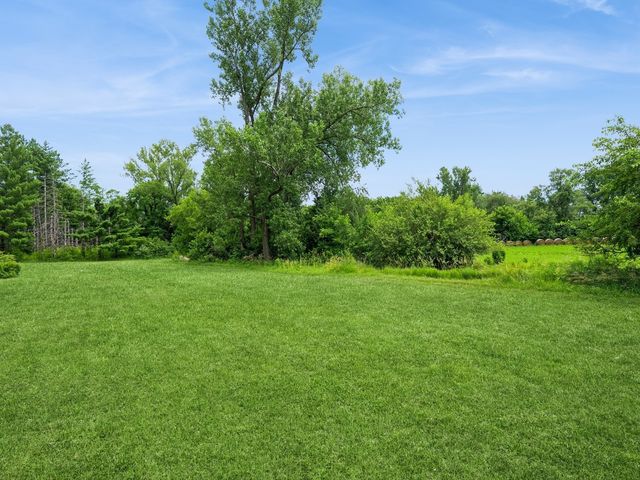 5323 Highway F36 Highway W, Newton, IA 50208