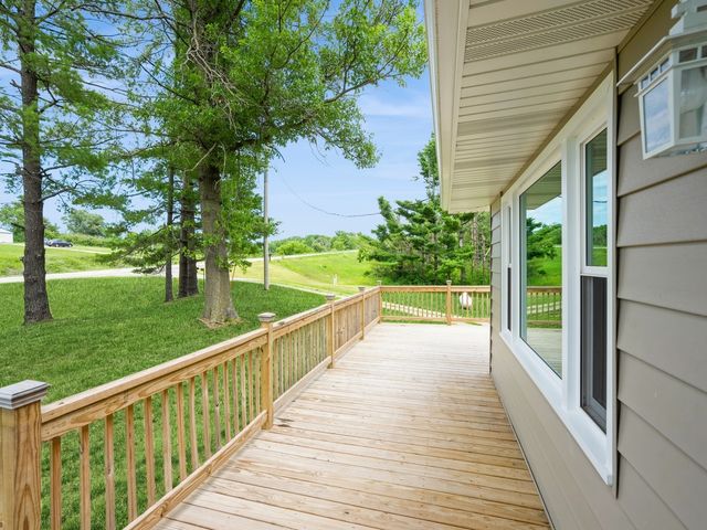 5323 Highway F36 Highway W, Newton, IA 50208