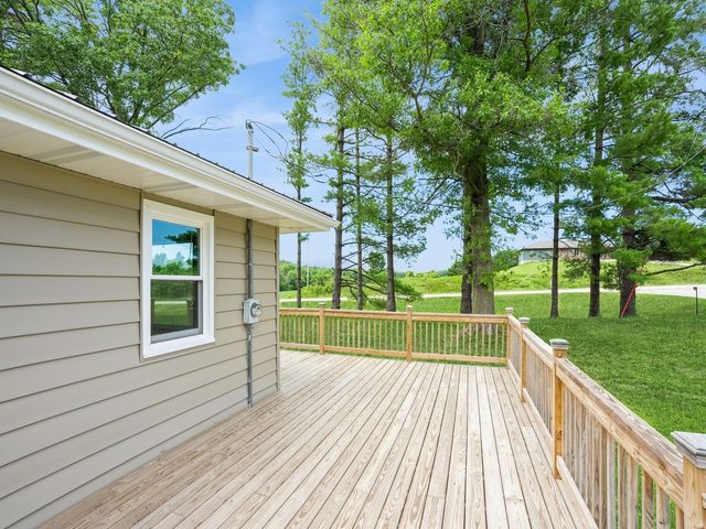 5323 Highway F36 Highway W, Newton, IA 50208