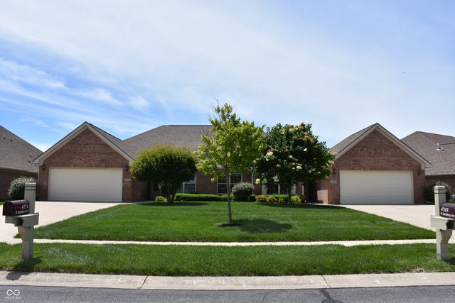 4765 W Harrisburg Court, New Palestine, IN 46163