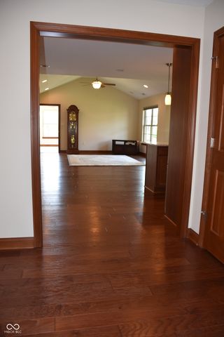 4765 W Harrisburg Court, New Palestine, IN 46163