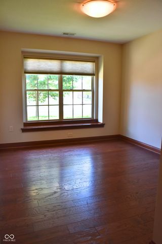 4765 W Harrisburg Court, New Palestine, IN 46163