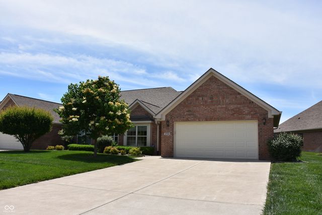4765 W Harrisburg Court, New Palestine, IN 46163