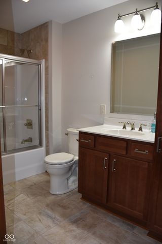 4765 W Harrisburg Court, New Palestine, IN 46163