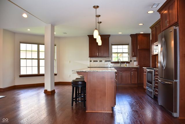 4765 W Harrisburg Court, New Palestine, IN 46163
