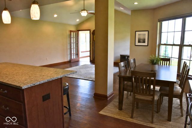 4765 W Harrisburg Court, New Palestine, IN 46163