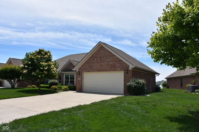 4765 W Harrisburg Court, New Palestine, IN 46163