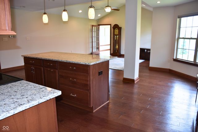 4765 W Harrisburg Court, New Palestine, IN 46163
