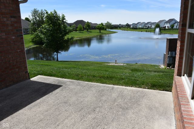 4765 W Harrisburg Court, New Palestine, IN 46163