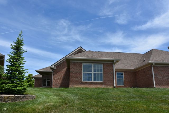 4765 W Harrisburg Court, New Palestine, IN 46163