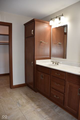 4765 W Harrisburg Court, New Palestine, IN 46163