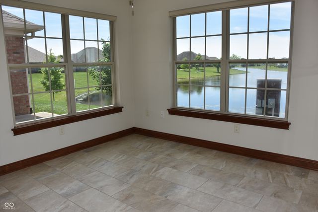 4765 W Harrisburg Court, New Palestine, IN 46163
