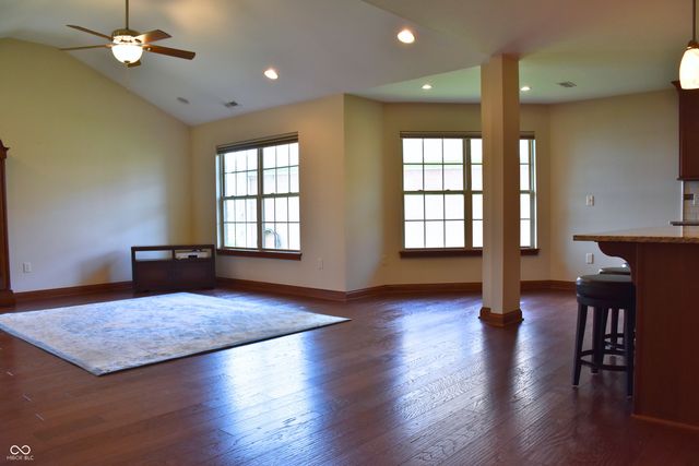 4765 W Harrisburg Court, New Palestine, IN 46163