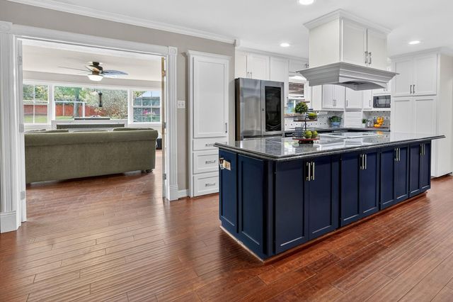 913 Park Lane, Bryan, TX 77802