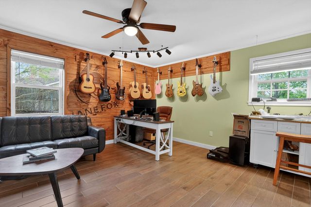 913 Park Lane, Bryan, TX 77802