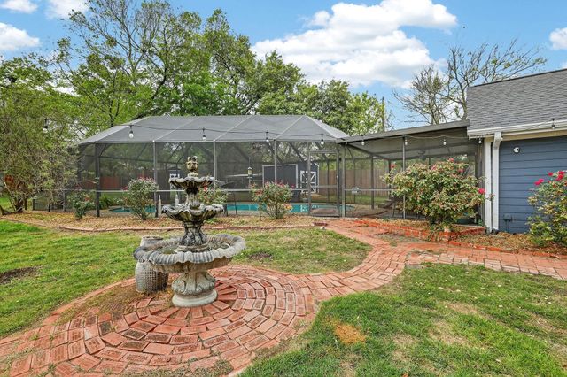 913 Park Lane, Bryan, TX 77802