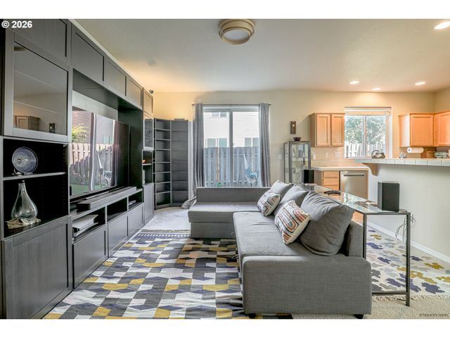 1652 Sw WRIGHT Pl, Troutdale, OR 97060