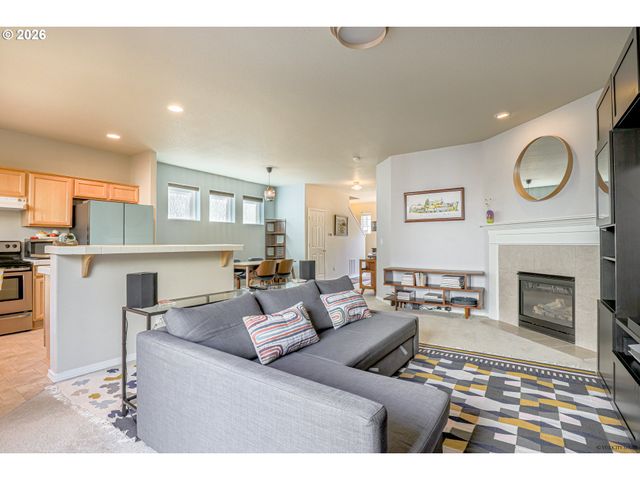 1652 Sw WRIGHT Pl, Troutdale, OR 97060