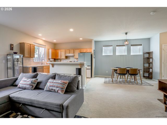 1652 Sw WRIGHT Pl, Troutdale, OR 97060