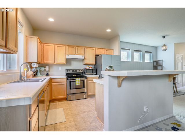 1652 Sw WRIGHT Pl, Troutdale, OR 97060