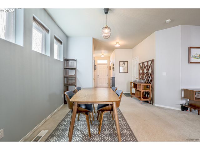 1652 Sw WRIGHT Pl, Troutdale, OR 97060