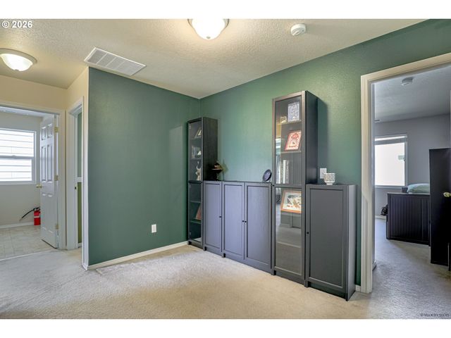 1652 Sw WRIGHT Pl, Troutdale, OR 97060