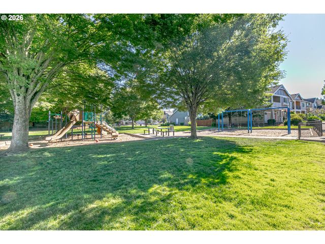 1652 Sw WRIGHT Pl, Troutdale, OR 97060