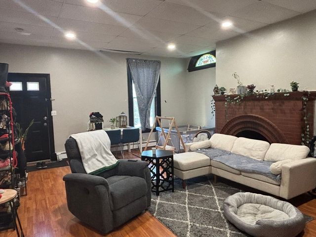 85 Prospect St 1C, Worcester, MA 01605