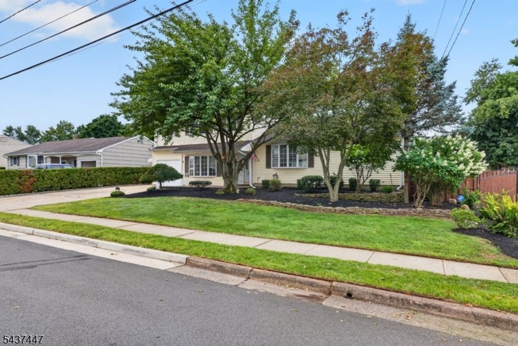 25 Princeton Dr, Middlesex Boro, NJ 08846 — photo 3