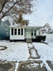 23084 Berdeno Avenue, Hazel Park, MI 48030