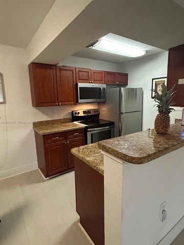 15551 SW 104th Ter 814, Miami, FL 33196