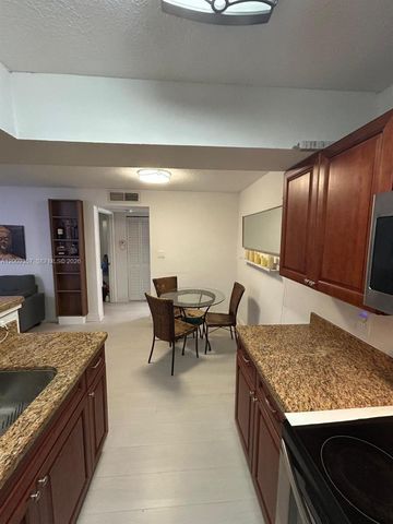 15551 SW 104th Ter 814, Miami, FL 33196