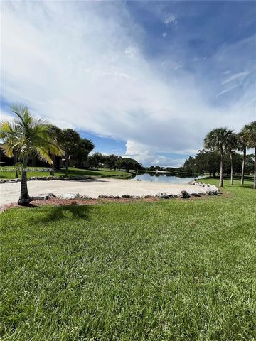 15551 SW 104th Ter 814, Miami, FL 33196