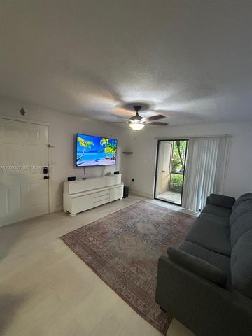 15551 SW 104th Ter 814, Miami, FL 33196