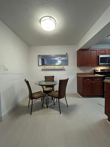 15551 SW 104th Ter 814, Miami, FL 33196