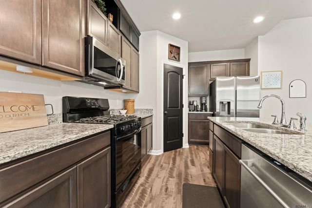 13876 Colt Dr, Denham Springs, LA 70726