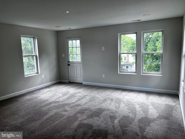 708 59TH AVE, Fairmount Heights, MD 20743