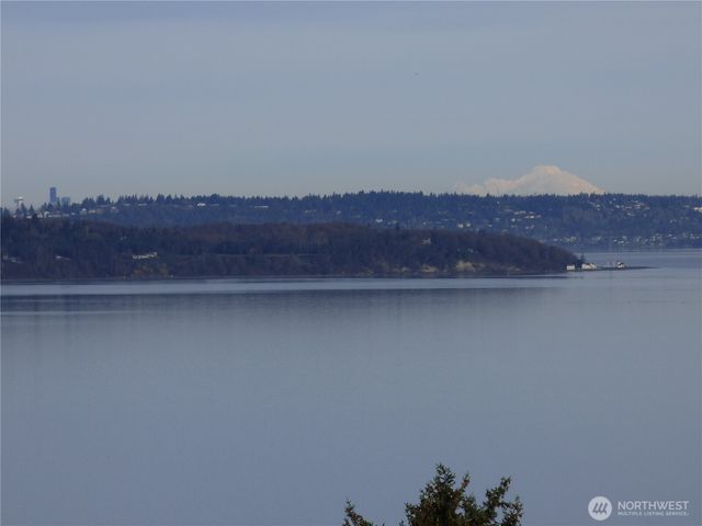 5330 SW 315th Street, Federal Way, WA 98023