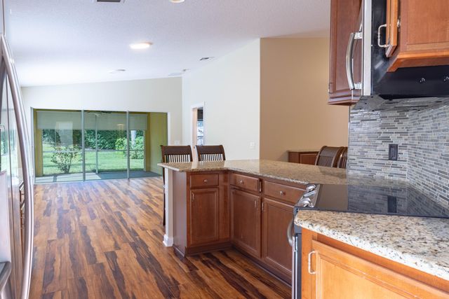 5009 Corsica Square, Vero Beach, FL 32967