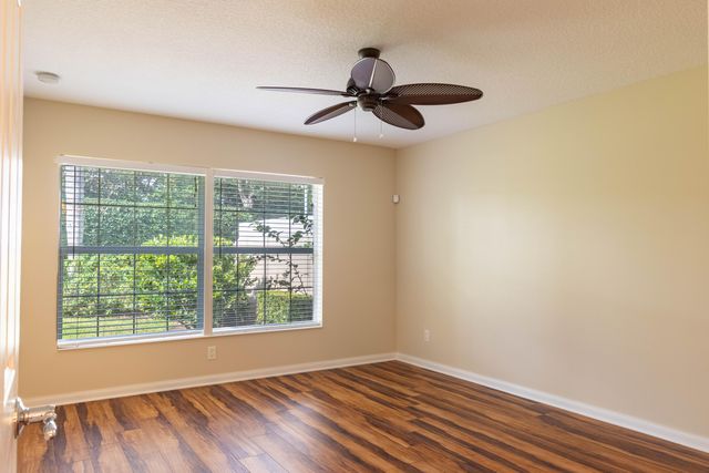 5009 Corsica Square, Vero Beach, FL 32967