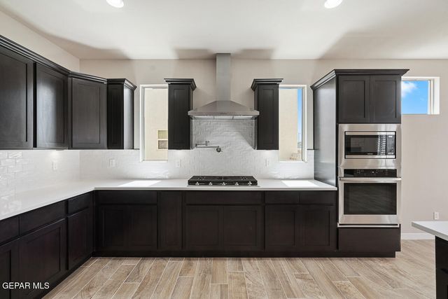 905 Bilton Place, El Paso, TX 79928