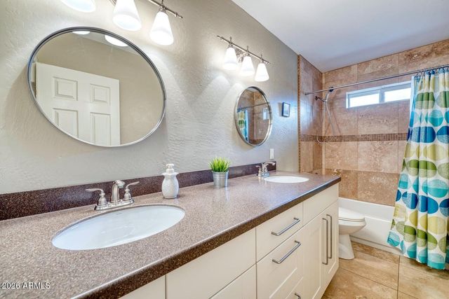 3415 E CAMELBACK Road, Phoenix, AZ 85018