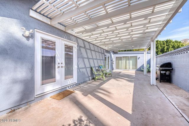 3415 E CAMELBACK Road, Phoenix, AZ 85018