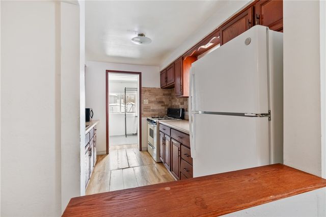 1034 Elwell Street, Lincoln Place, PA 15206