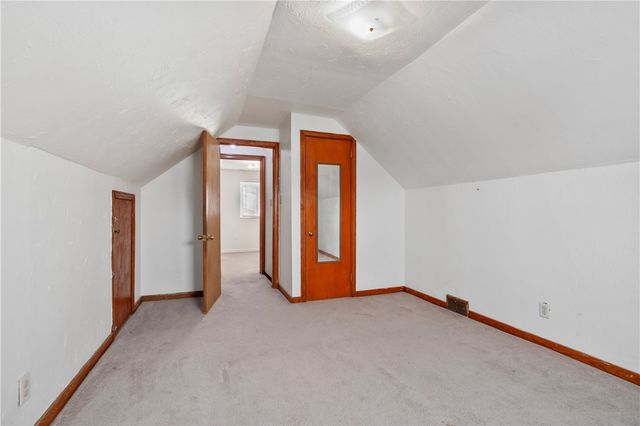 1034 Elwell Street, Lincoln Place, PA 15206