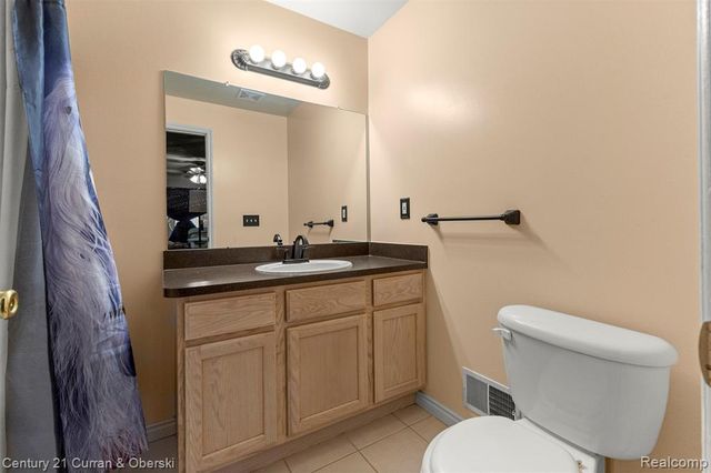 17308 S Lucille Circle, New Boston, MI 48164